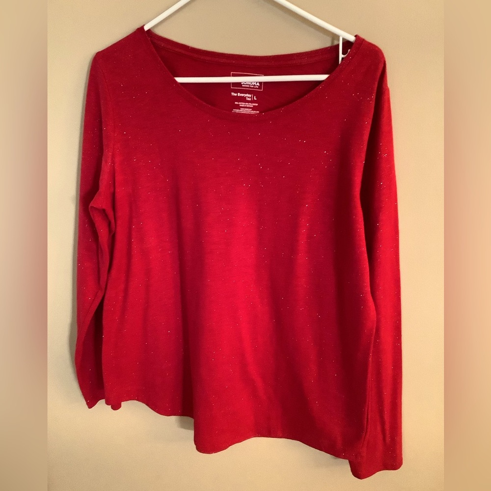 Sonoma Everyday Tee size L with red sparkles perfect for a holiday party